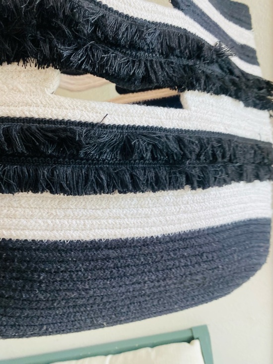 STELLA & DOT FOR Anthropologie Black & White Taj Tassel Tote - Picture 14 of 14